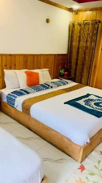 Cozy Cottage Upper Neelum photo 2
