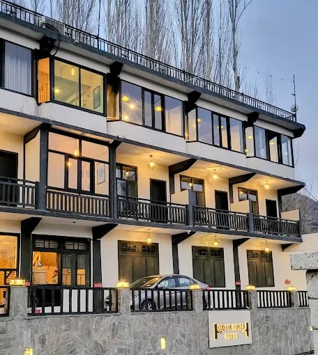 Qayyam Hotel Hunza